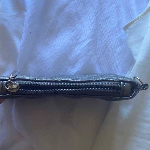 Change pouch - Picture 3 of 5